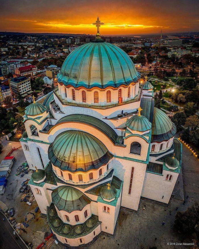 Храм Святого Савы в Белграде